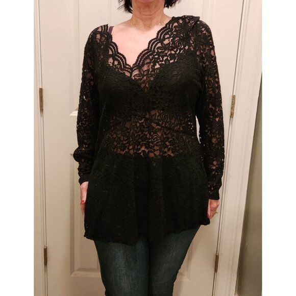 Elegant Black Lace Women's Top - Picture 2 of 12
